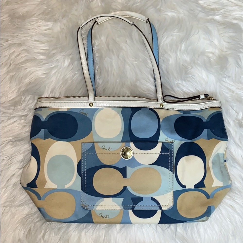 ⭐️SOLD⭐️ Coach Signature Scarf Print Tote Bag